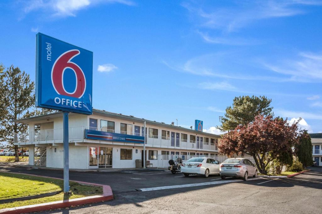 Motel 6-Winnemucca NV Main image 1